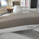 Photo pour l'article 'Nouveauté dans notre showroom : le fauteuil Kavo UniQa vous attend !'